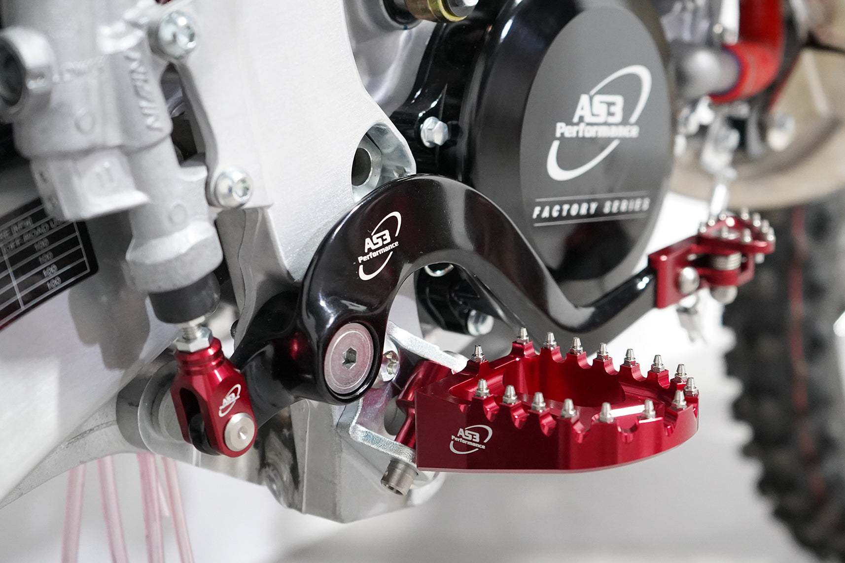 FANTIC XX 125 & XX 250 (2021 - 2025) AS3 Racing Red Wide Foot Pegs