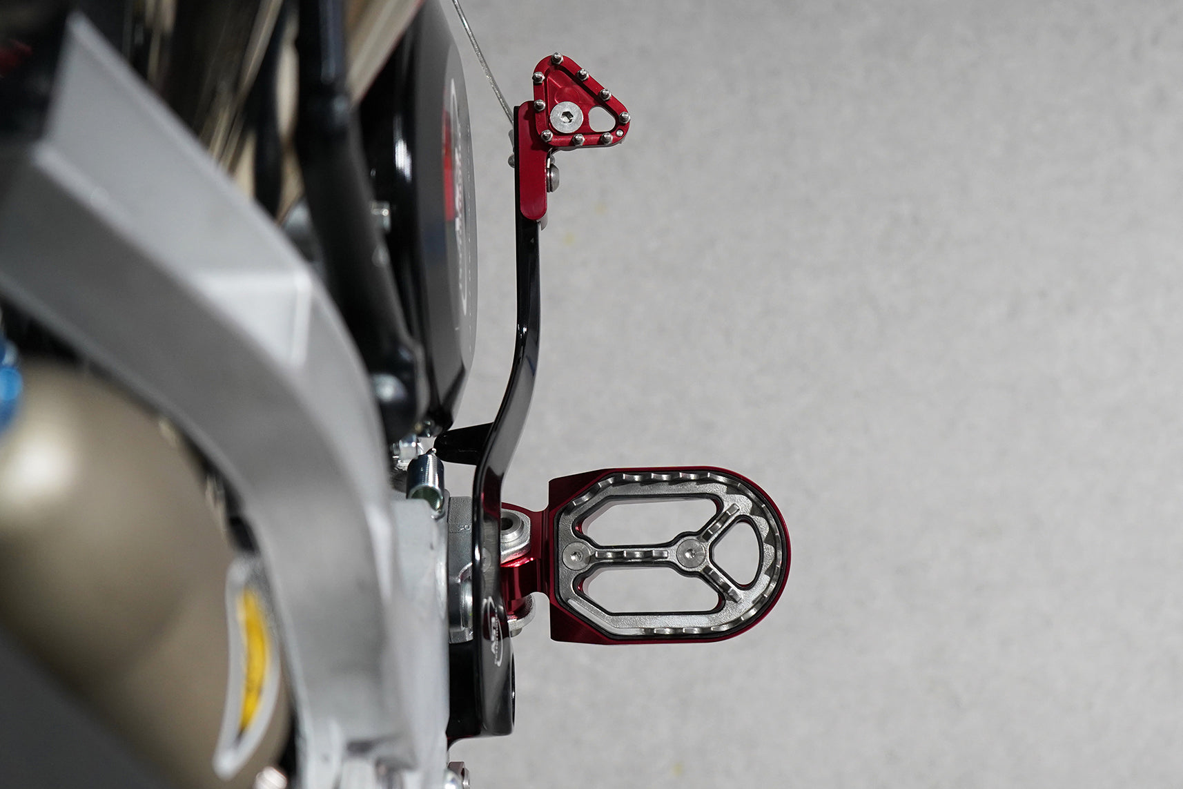 2021 - 2025 Fantic XX 125/XX 250 AS3 Factory Series Red Wide Foot Pegs