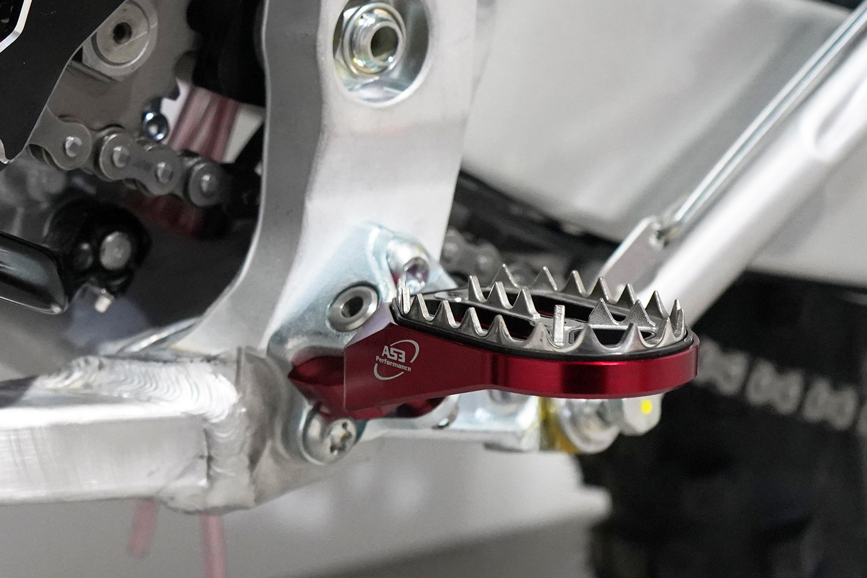 2021 - 2025 Fantic XX 125/XX 250 AS3 Factory Series Red Wide Foot Pegs