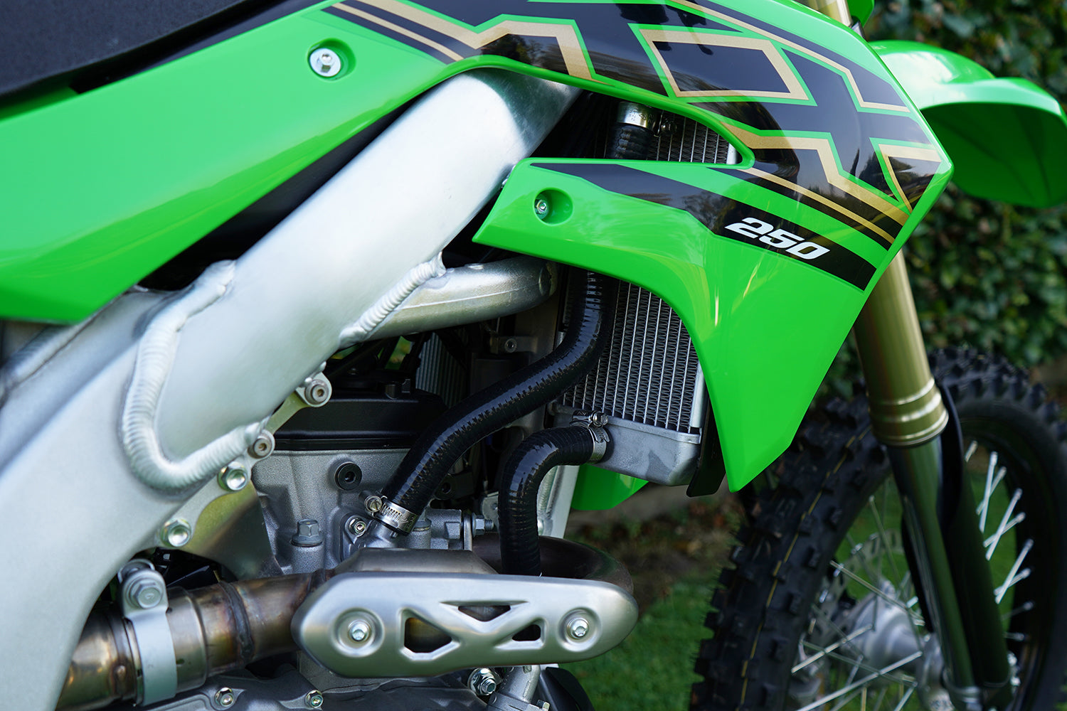 2021 - 2023 KAWASAKI KX 250 AND 2021 - 2023 KX 250 X AS3 Performance High - Quality Silicone Radiator Hose Y - Kit in Black Color